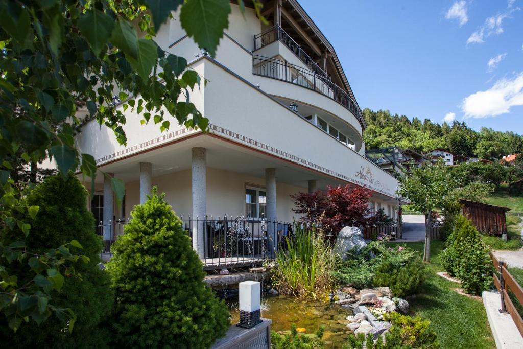 Alpenapart Ladis Ehemals Alpenapart Alexander Inklusive Sommer Bergbahnticket Exterior foto